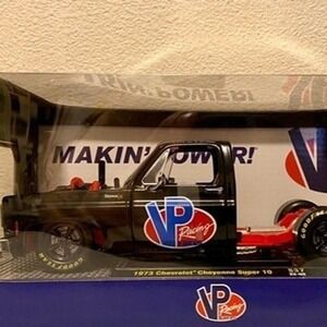 M2 Machines VP Racing 1973 Chevrolet Cheyenne Super 10 Die-Cast 1/24 Model Truck